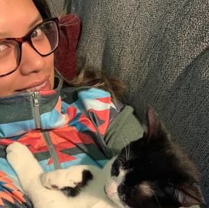 Meet your Posher, Laura veronica